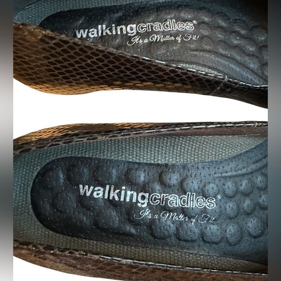 Walking Cradles Women's Joy Dress Pump. Leather Snakeskin Texture. Size 7.5 EUC - Picture 6 of 8